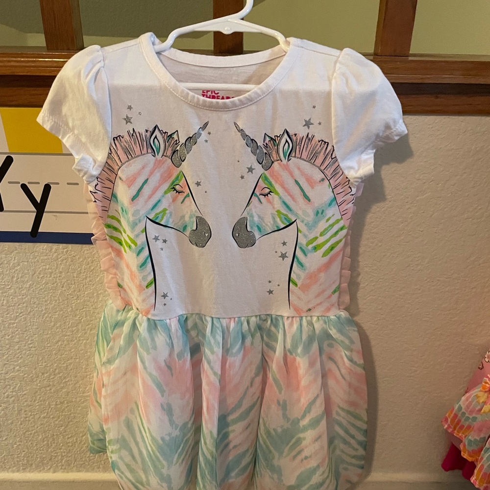 Girls dress